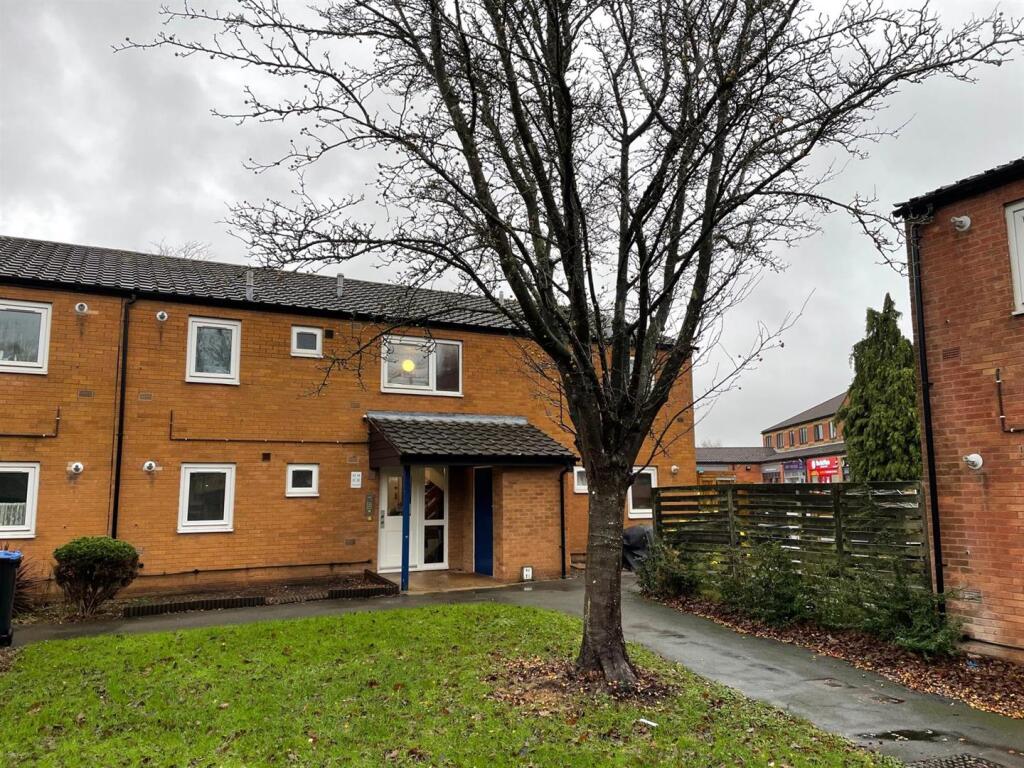 Main image of property: Lawnswood, Hinckley