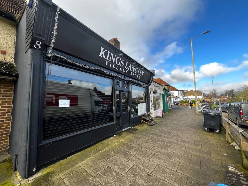 Main image of property: 8 High Street, Kings Langley, Hertfordshire