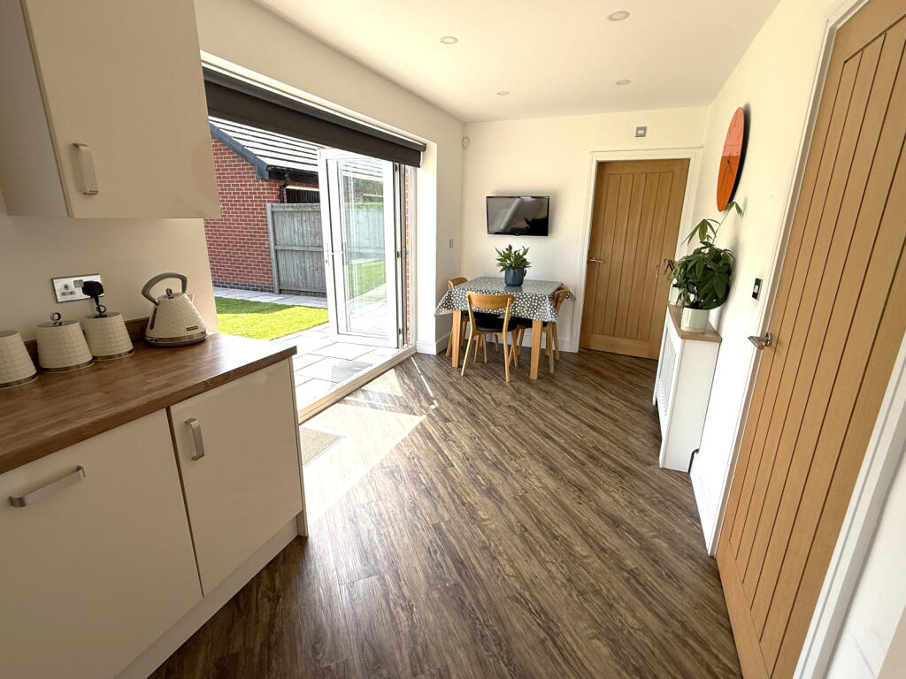 House in Fylde, Bryning-with-Warton - More
