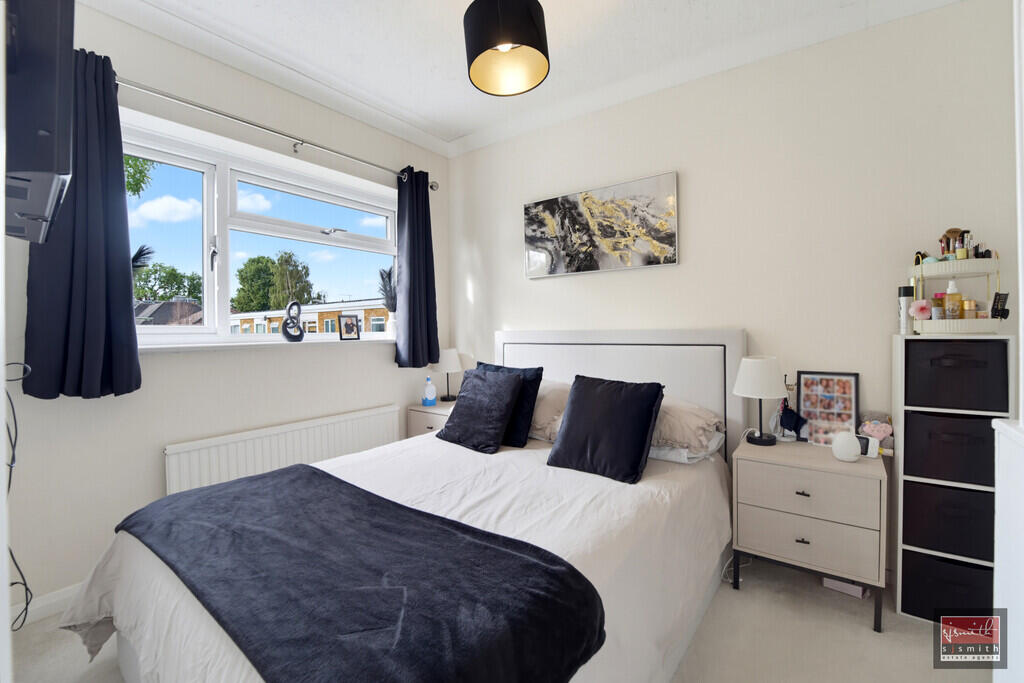 House in Spelthorne, Surrey - More