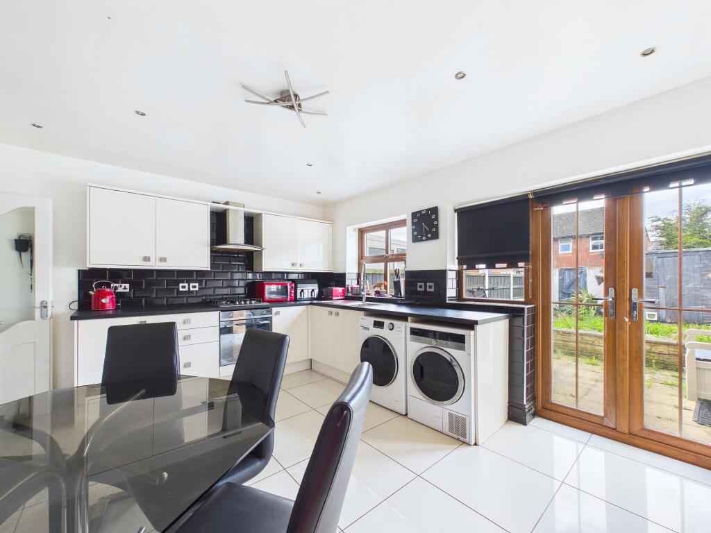 House in St Helens, New Boston - View 4