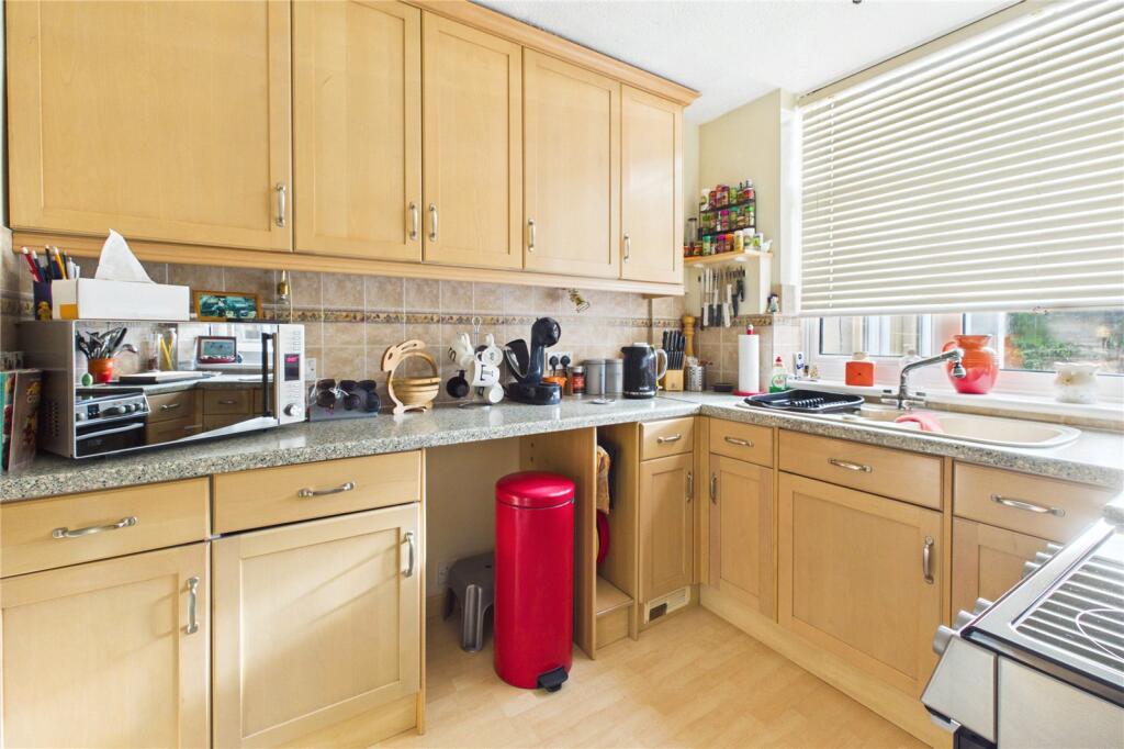 House in Swindon, Wroughton - View 5
