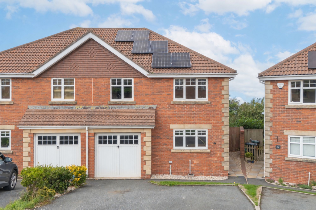 Main image of property: Copa'r Bryn, Llysfaen, LL29