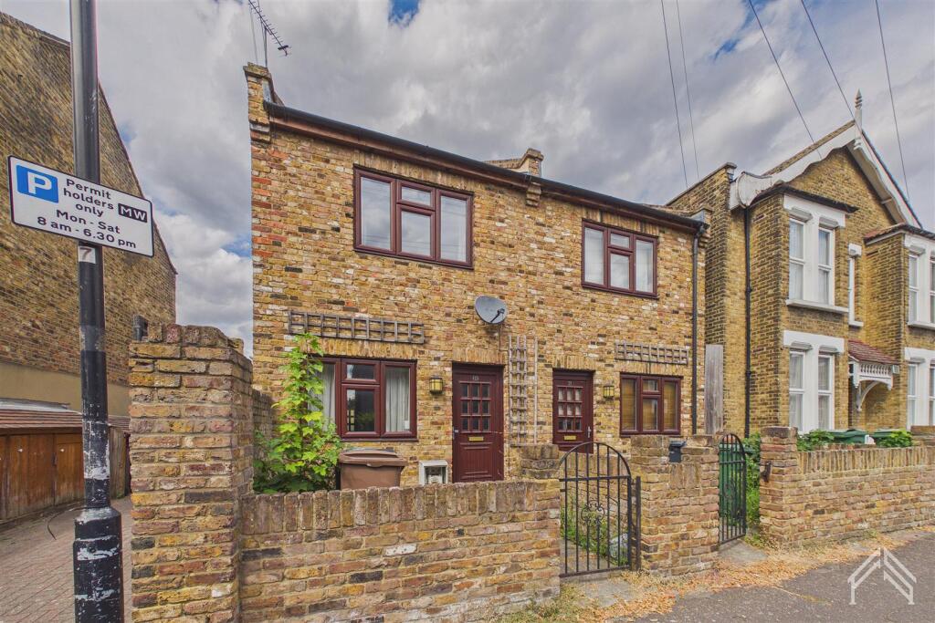 Main image of property: Mansfield Road, London E17