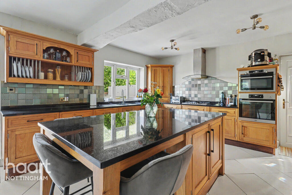 House in Nottingham, Tollerton - More