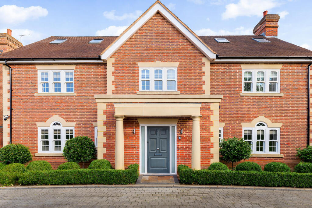 Main image of property: Spencer Close, Radlett, WD7