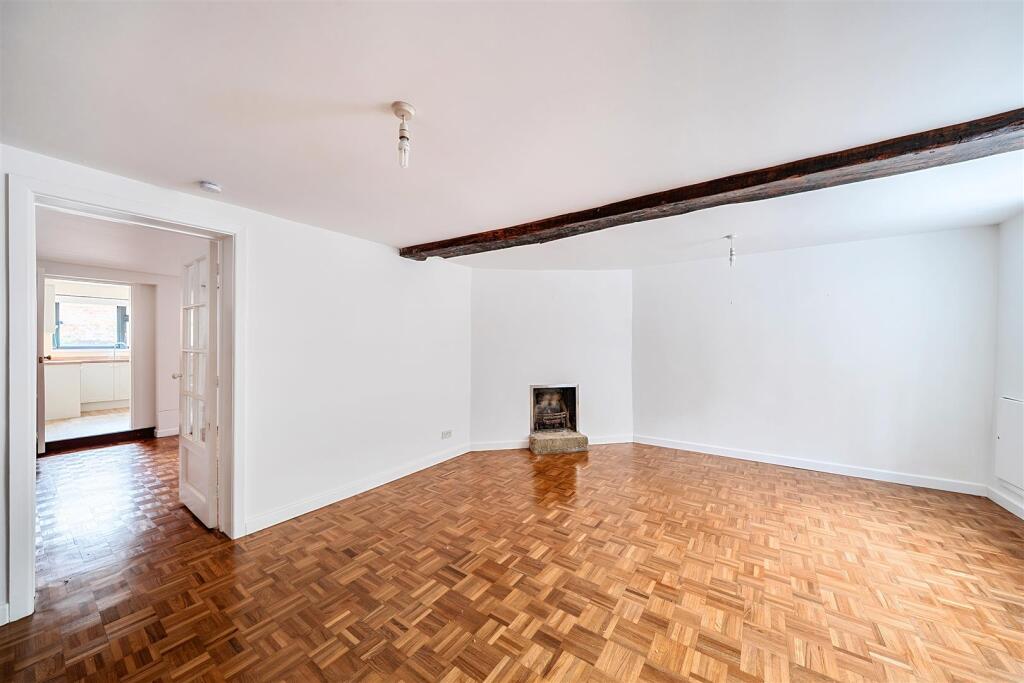 House in Salisbury - More
