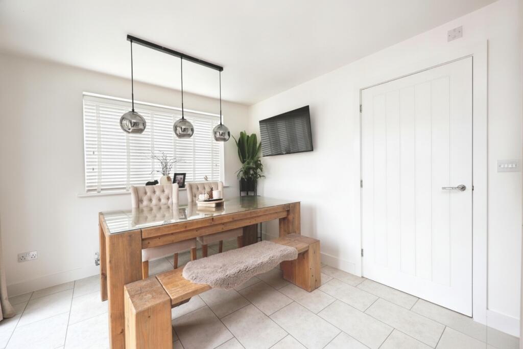 House in West Lindsey, Saxilby, Saxilby with Ingleby CP - More
