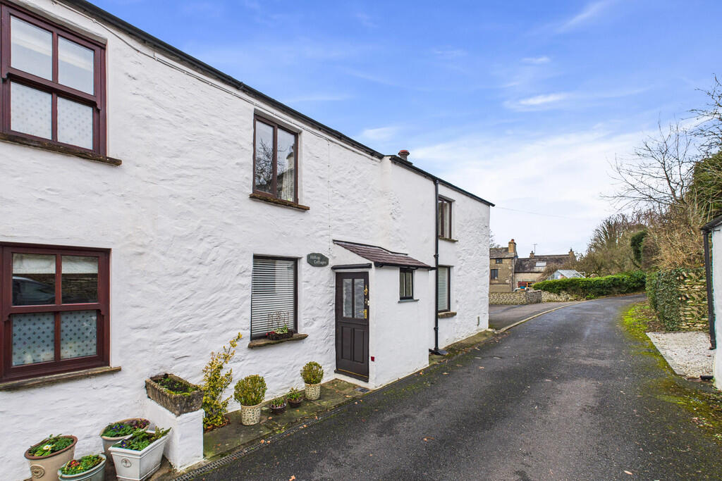 Main image of property: 2 Hill Top Cottages, Levens, LA8 8PQ