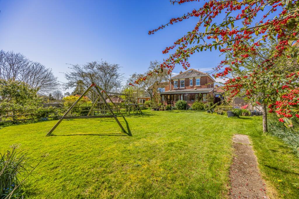 East Cosham Road, Drayton, Portsmouth, Hampshire, PO6 - Vista 6