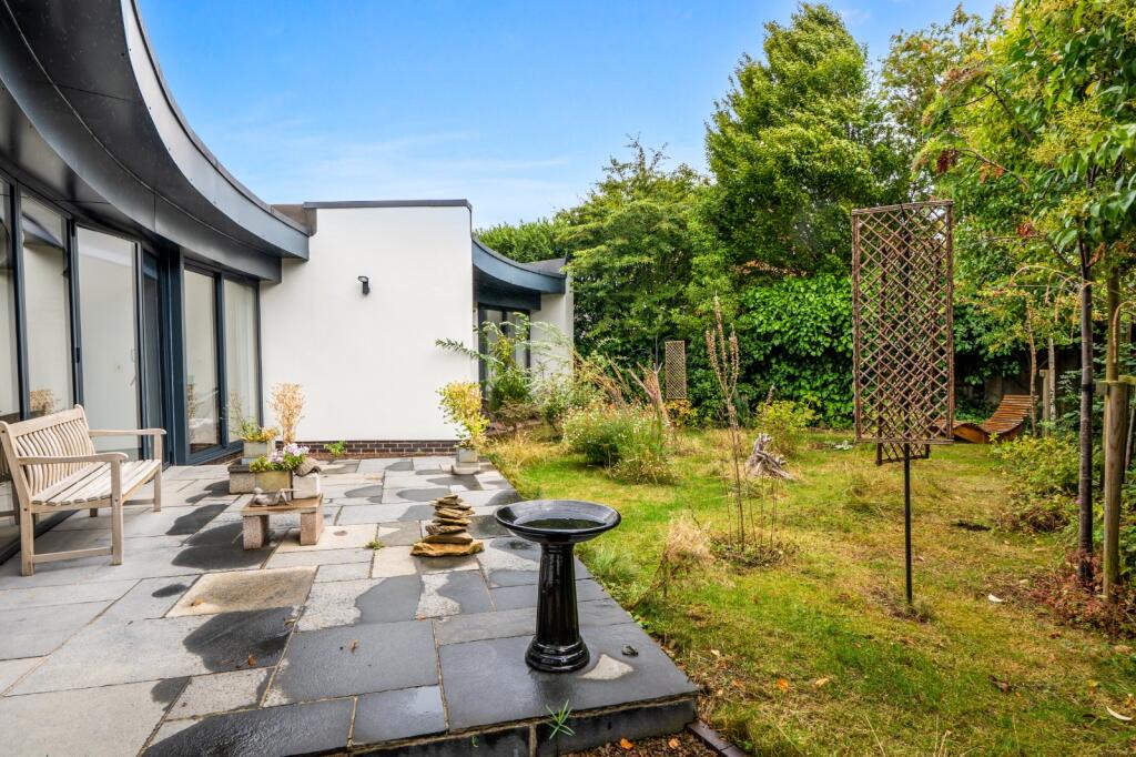 House in Cheltenham, Charlton Park, Charlton Kings - More
