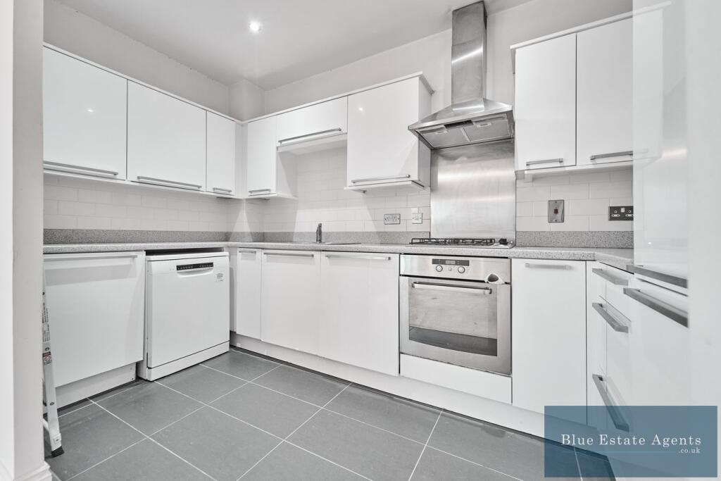 Apartment in London - More