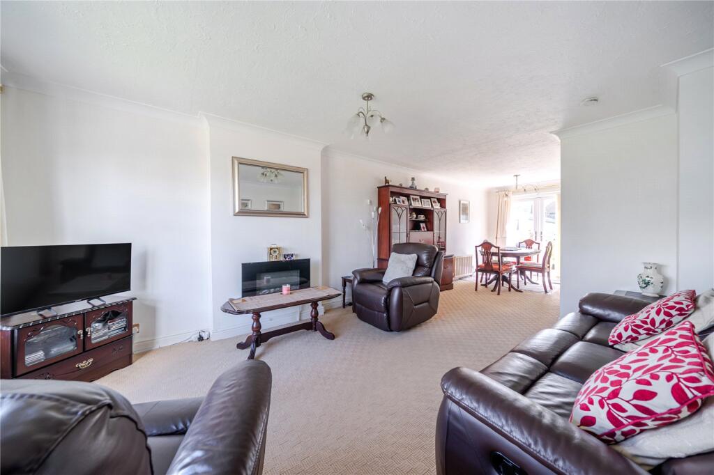 House in Pudsey, Farsley Beck Bottom, Stanningley - View 2