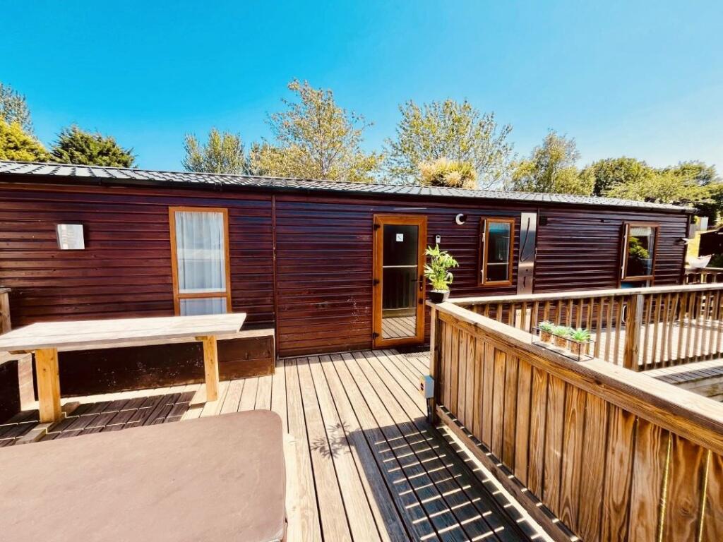 Main image of property: 44 Applegrove Lodges, Burniston, Scarborough, North Yorkshire, YO13 0DD