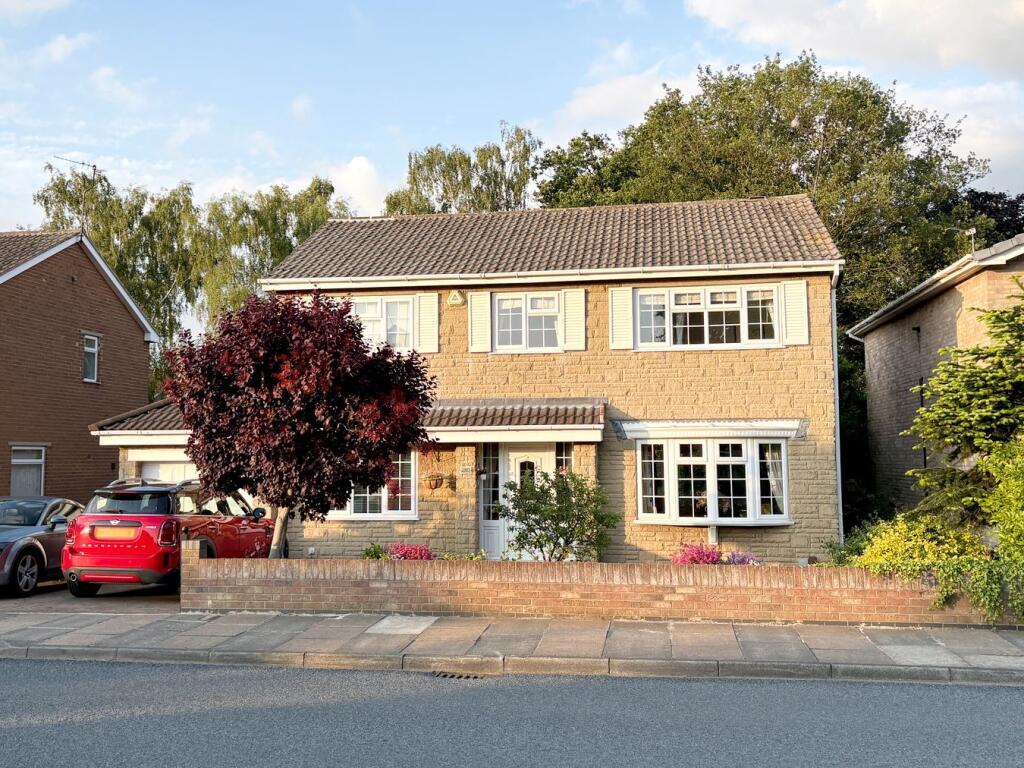 4-bed detached on Goodison Boulevard, Cantley, Doncaster, DN4, £349,500