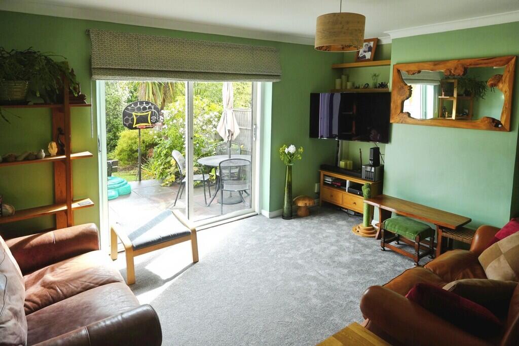 Lower Kings Avenue photo 2