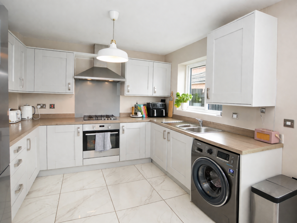 Stoneacre Close, Lowton, Warrington, WA3 2UE photo 4