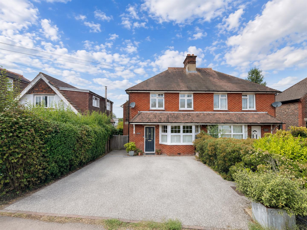 Main image of property: Hailsham Road, Heathfield, TN21 8AS