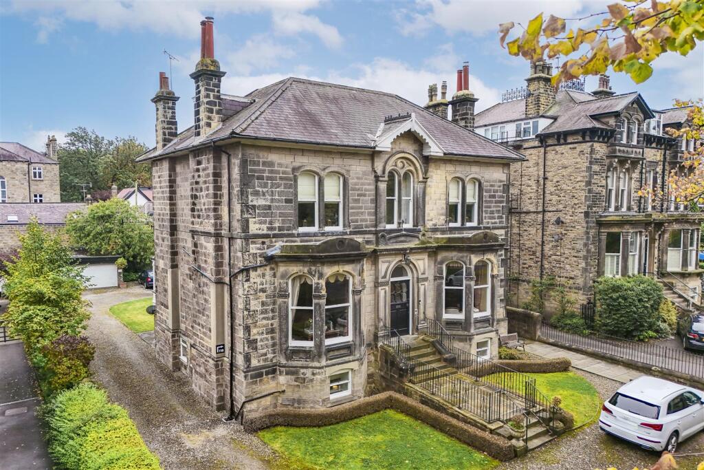 8 bedroom house for sale in Otley Road, Harrogate, HG2