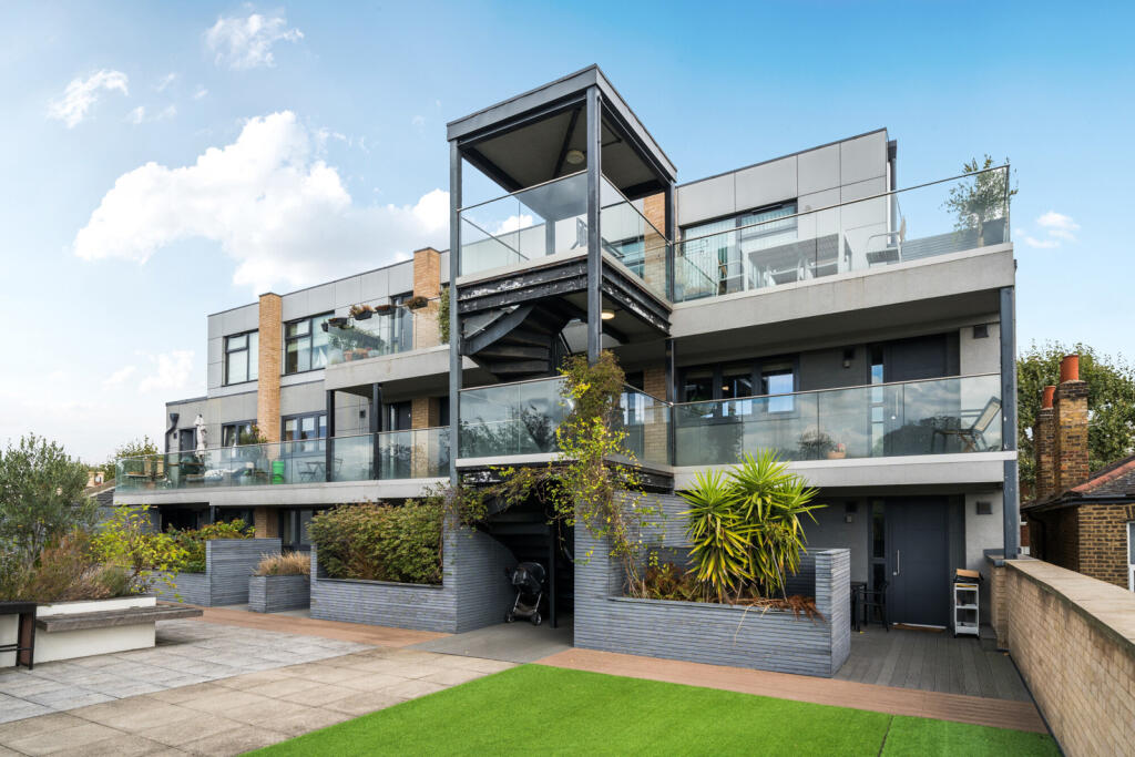 Main image of property: Chesterfield Grove, London