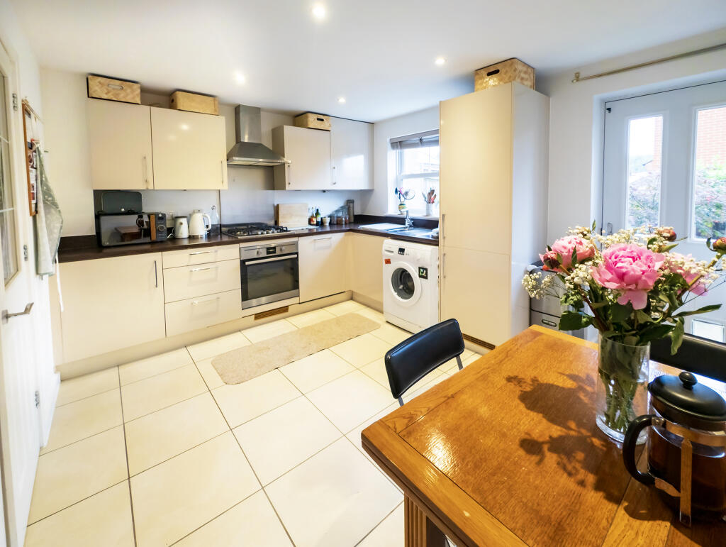 House in Basingstoke and Deane, Sherfield Park - View 2