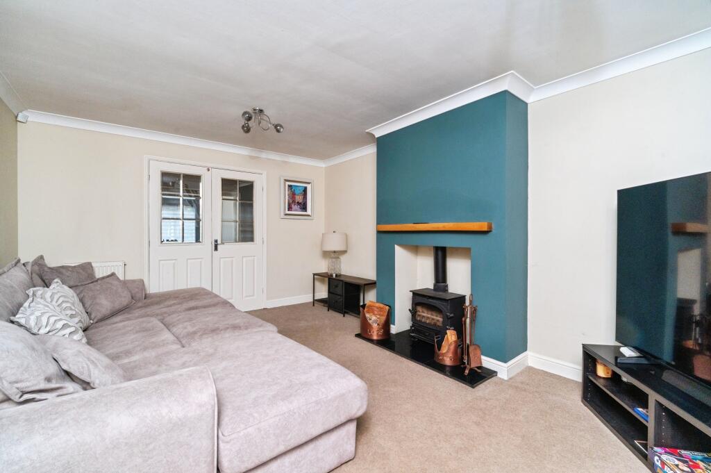 House in Grimsby, Scartho Top - View 2