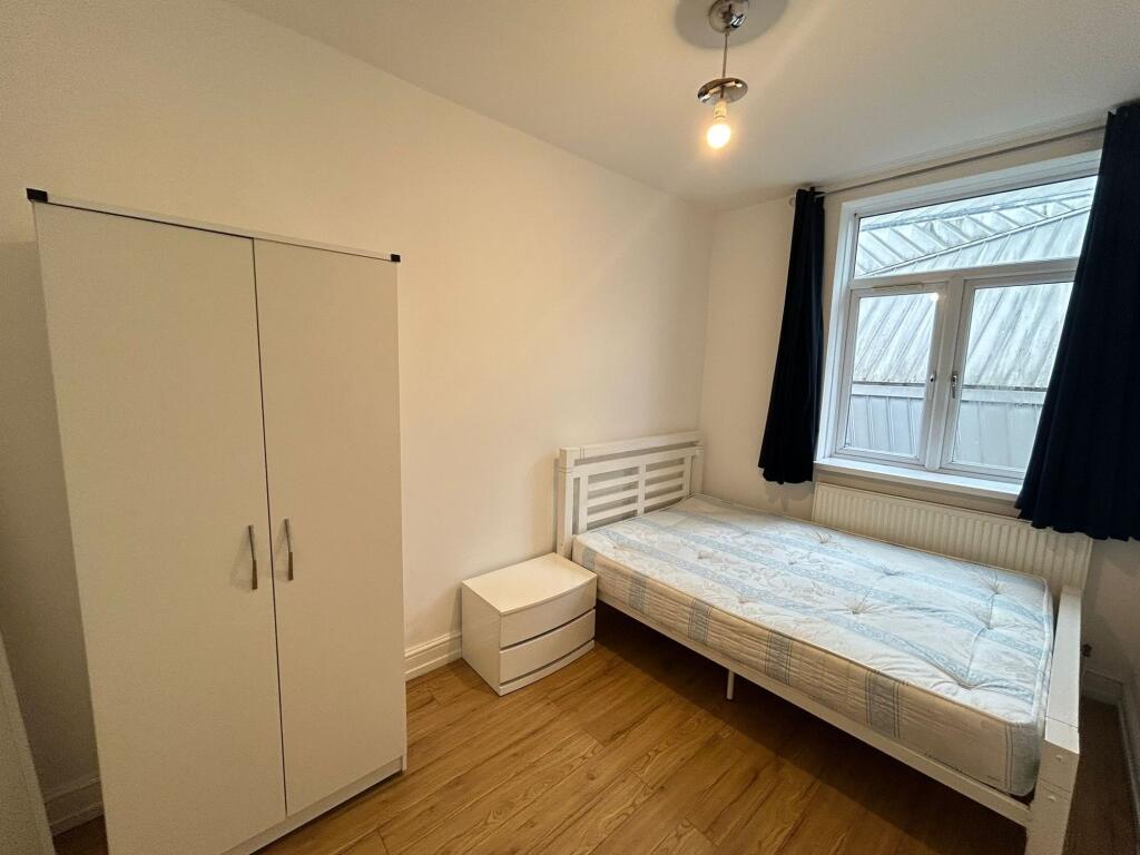 Apartment in London - View 4