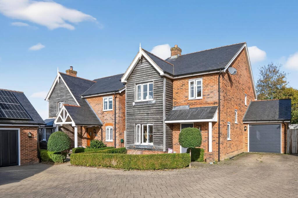 Main image of property: Trafalgar Rise, Clanfield, Waterlooville, PO8