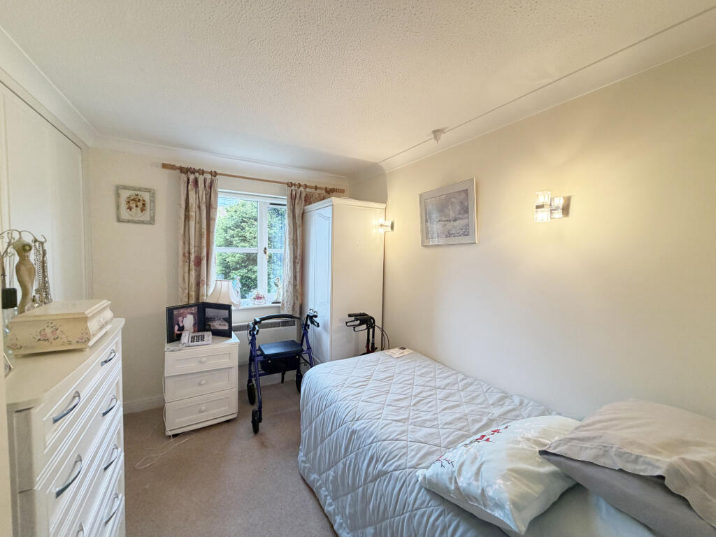 Apartment in Southampton - More