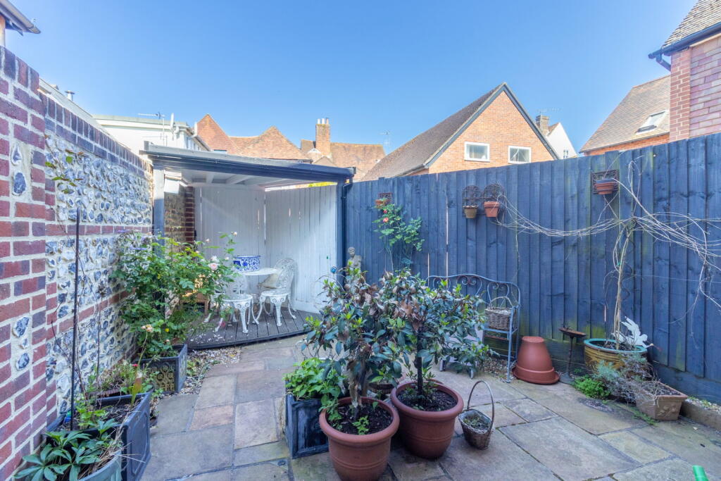 Apartment in Southampton - View 5