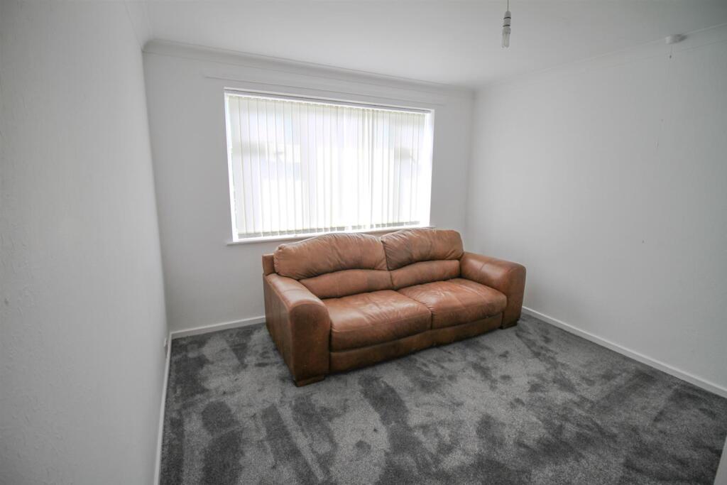 House in Nottingham - View 4