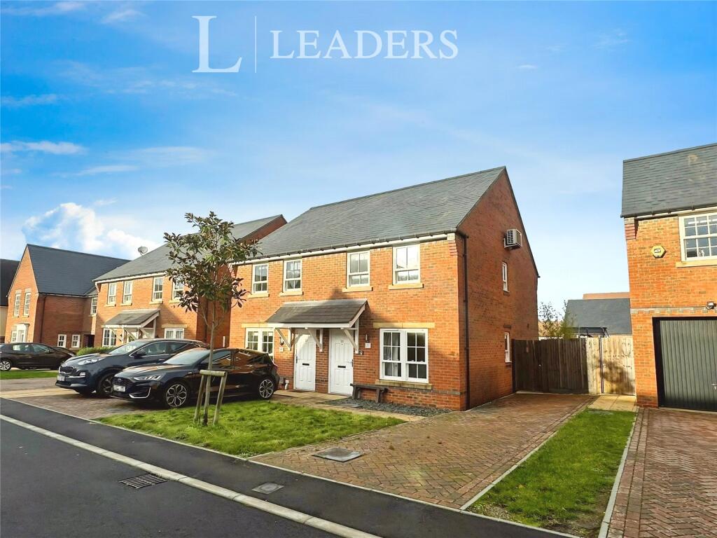 2-bed semi-detached on Pakenham Road, Waterlooville, Hampshire, £255,000