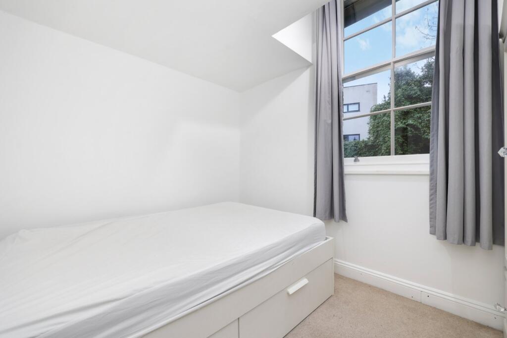 Apartment in London - View 5