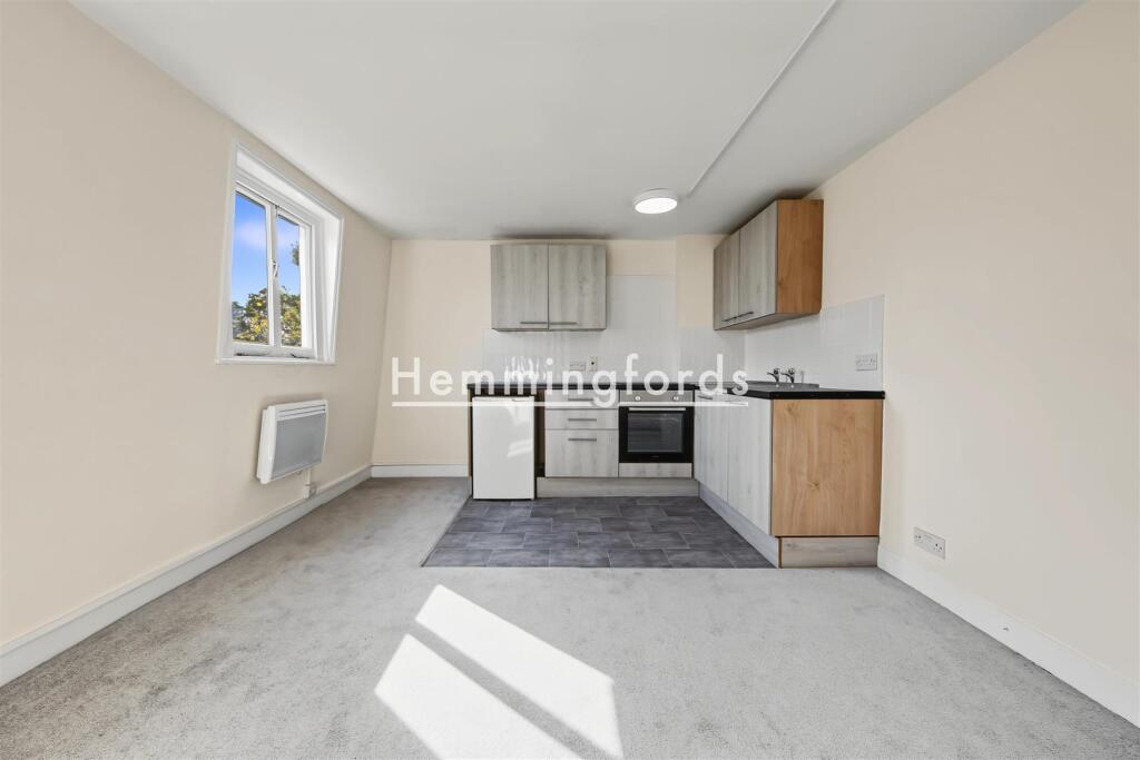 Apartment in London - View 5