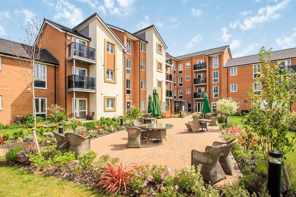 1-bed flat on Cranberry Court, Kempley Close, Hampton Centre, Peterborough, Cambridgeshire, PE7 8QH, £210,000