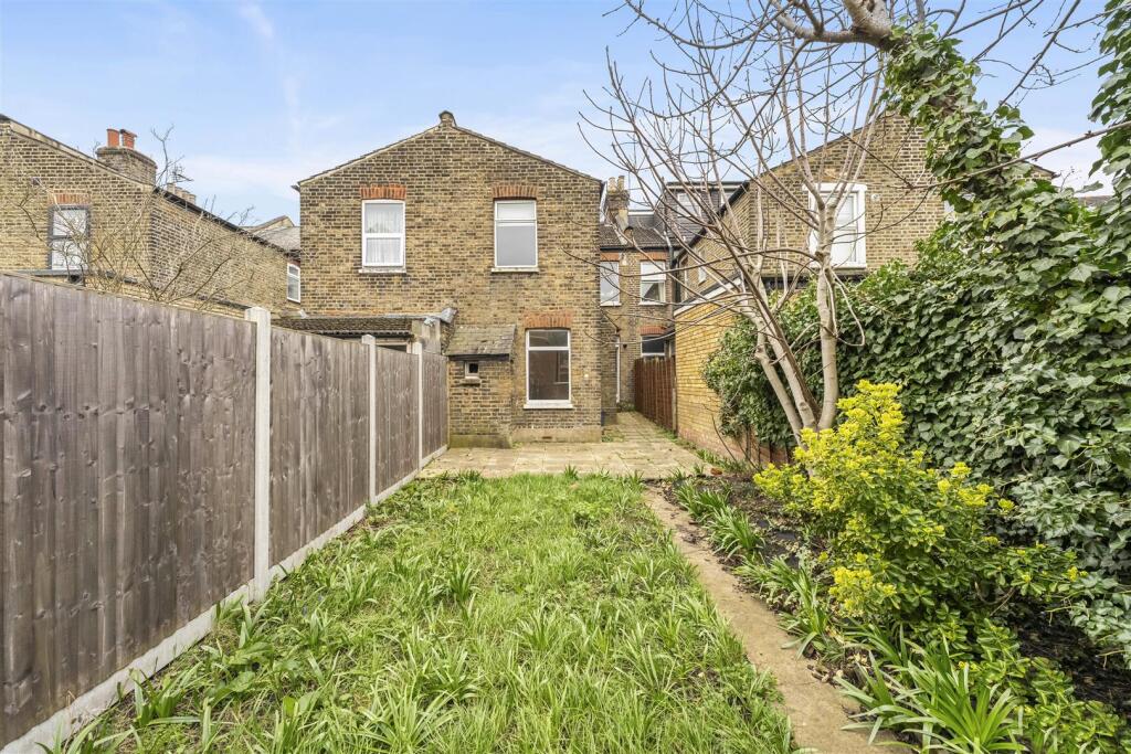 Brookscroft Road, Walthamstow, London - View 6
