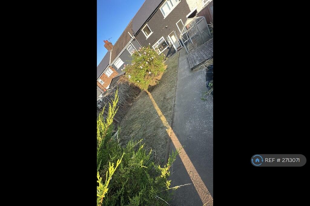 House in Middlesbrough - View 4