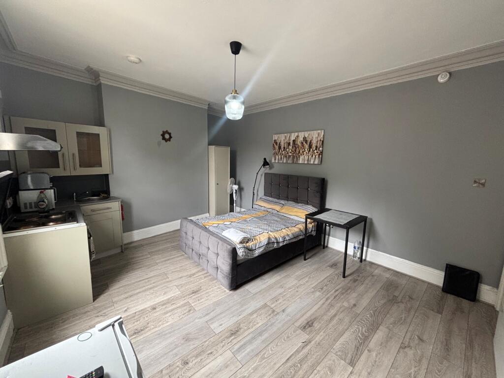 Apartment in Wolverhampton - View 2