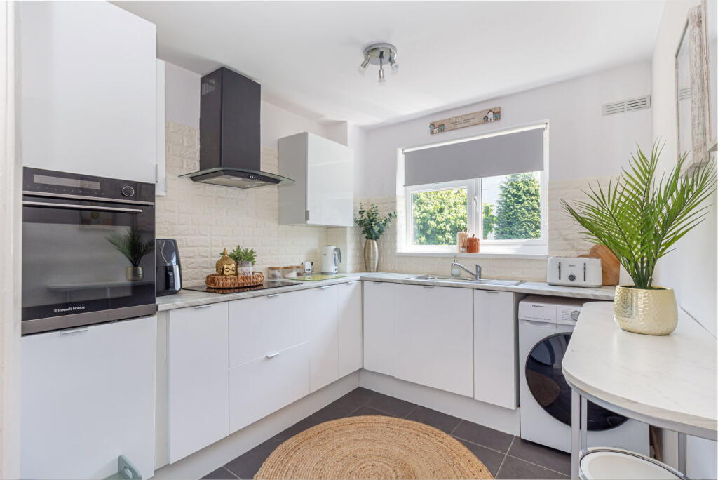 Additional image 6 of Yarningdale, Shirley