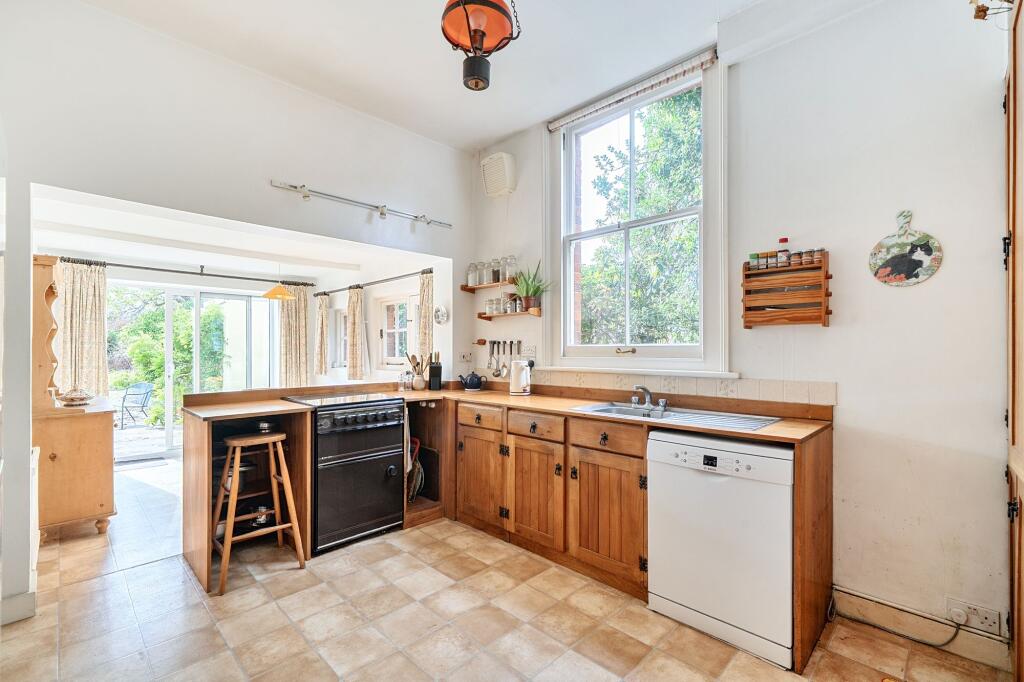 House in Kingston upon Thames - View 5