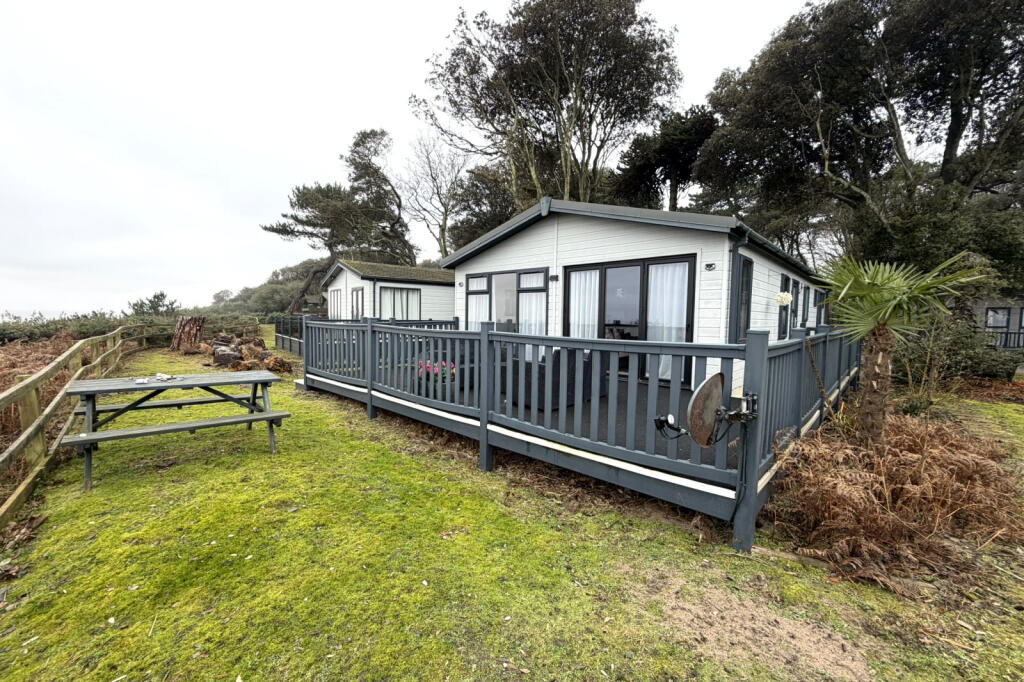 The View, Ocean Glade, Corton NR32 5HN photo 2