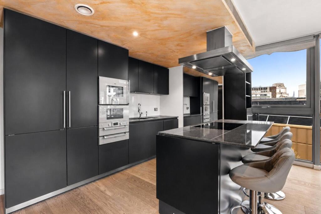 Apartment in London - View 5