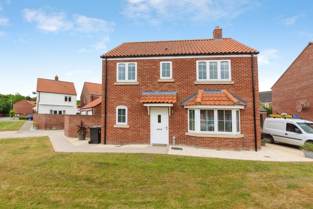 4-bed detached on Dunnock Close, Branston, Lincoln, Lincolnshire, LN4, £350,000