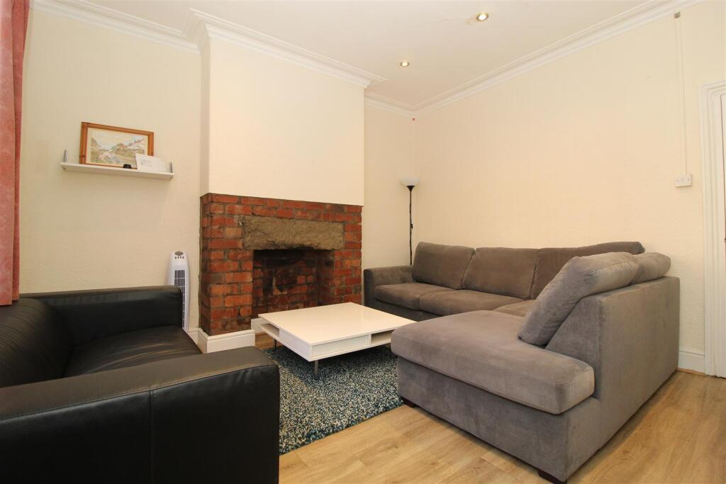 House in Leeds - View 4