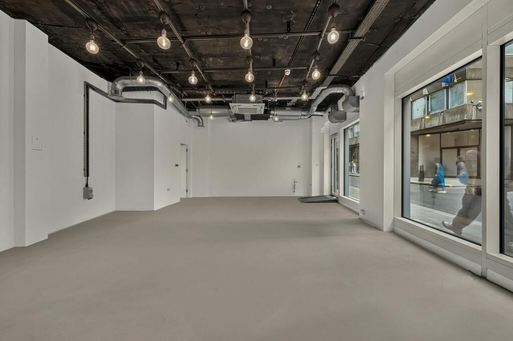 hall 7.jpg