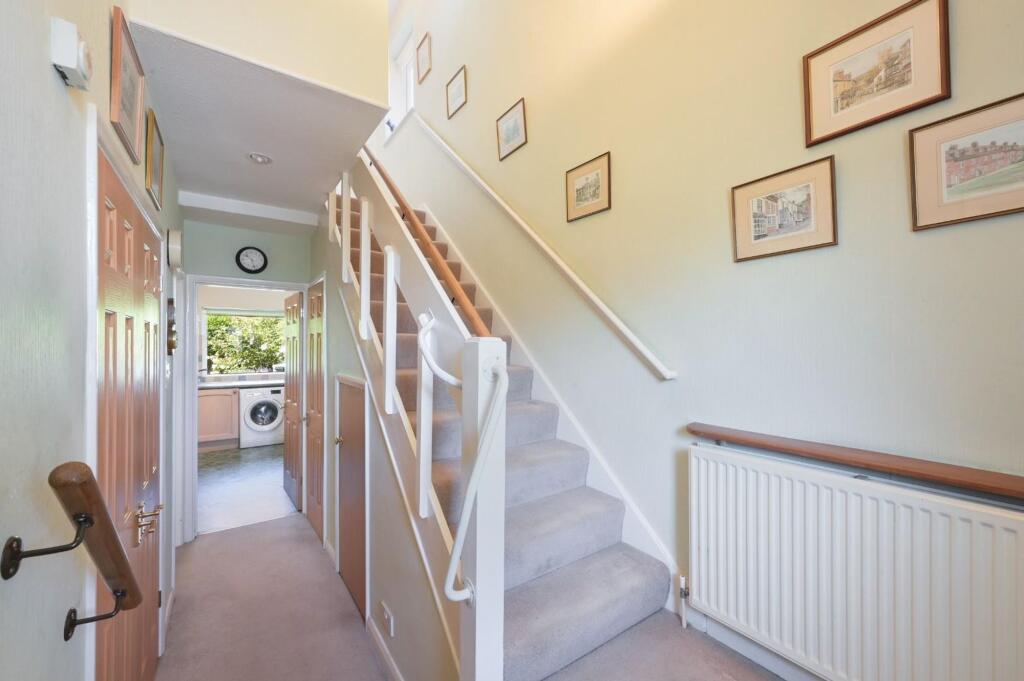 Fairlight Close, Worcester Park, KT4 photo 4