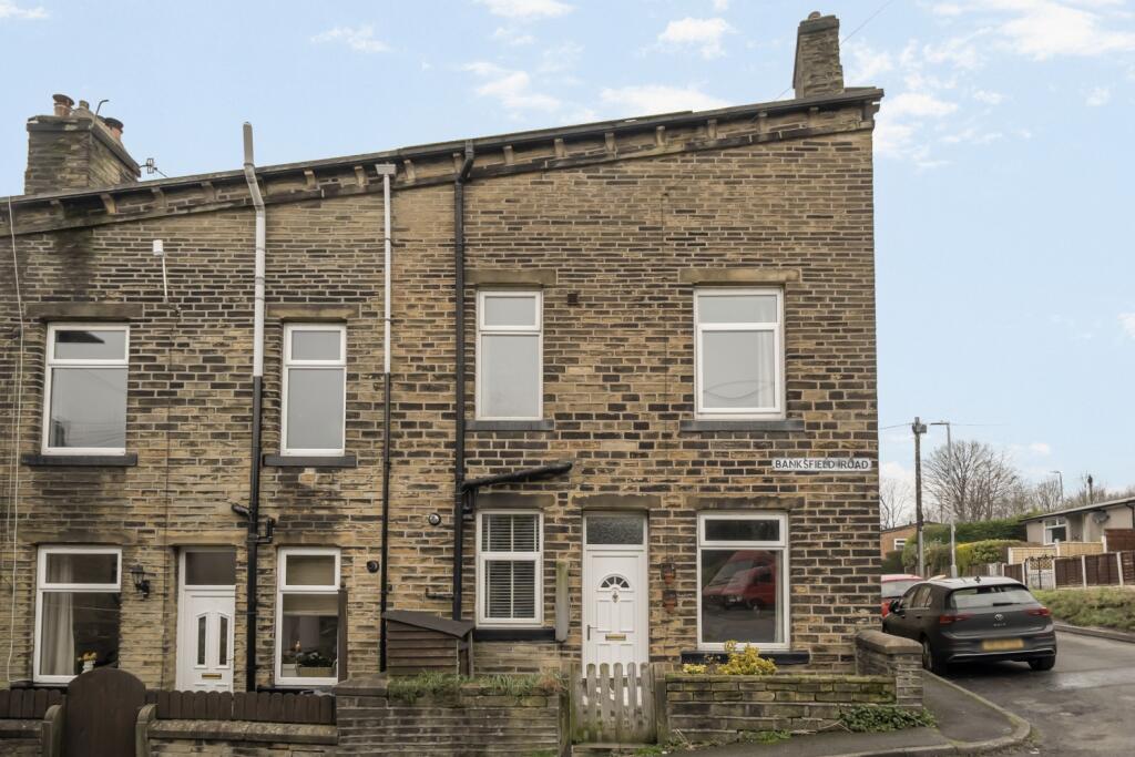 2-bed terraced on Banksfield Road, Mytholmroyd, Hebden Bridge, West Yorkshire, HX7, £160,000