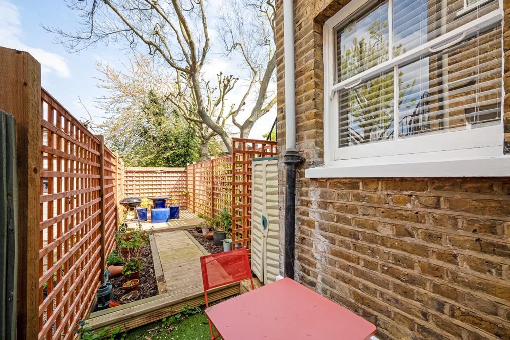 Apartment in London - View 3
