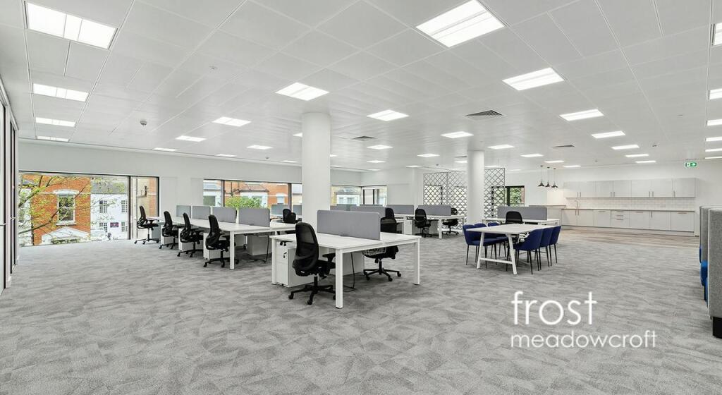 Kings House Hammersmith Rd W6 office to let 26.jpg