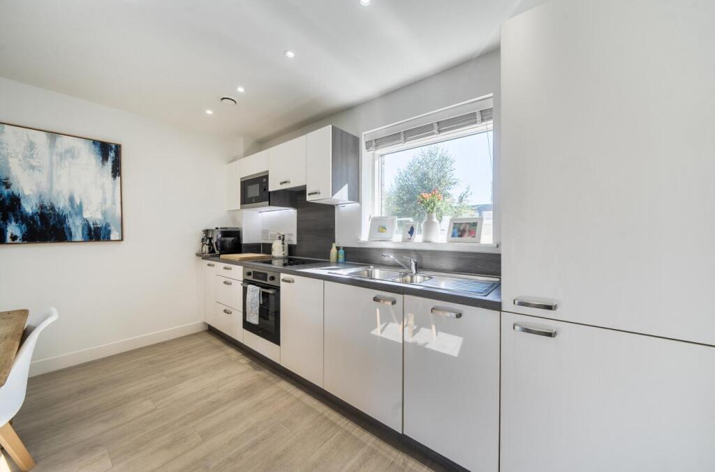 Apartment in London - More